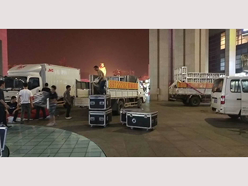 重型設(shè)備搬遷